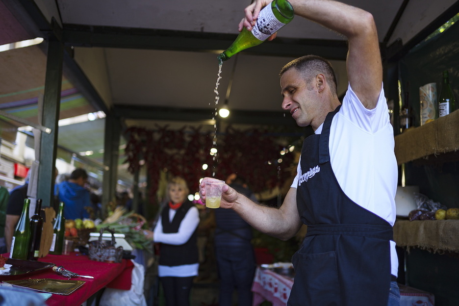 El buen ambiente ha vuelto a dominar la feria de Gernika.