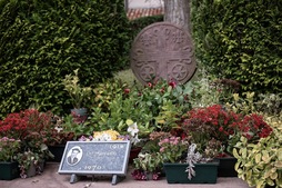 Sepultura de Luis Mariano en el cementerio de Arrangoitze.