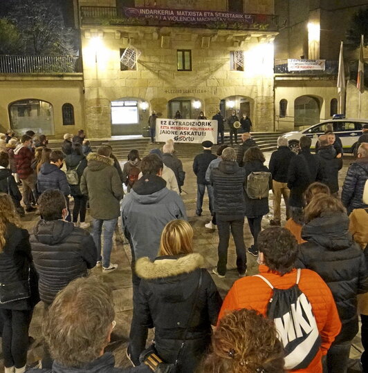 Concentración contra la extradición de Jaione Jauregi, en 2020, en Lezo.
