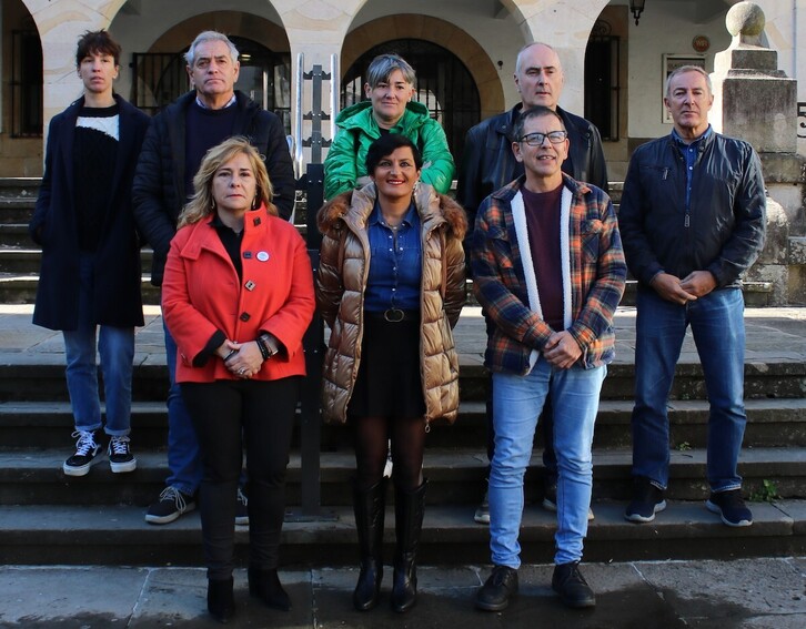 Representantes municipales de EH Bildu en su comparecencia de hoy en Gernika.