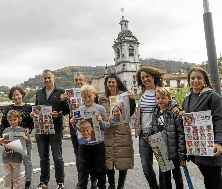 UEMAk «Egin nirekin ere euskaraz!» kanpaina berria aurkeztu zuen, atzo, Ibarran.