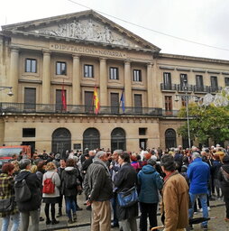 Protesta ante la sede del Ejecutivo de Nafarroa.