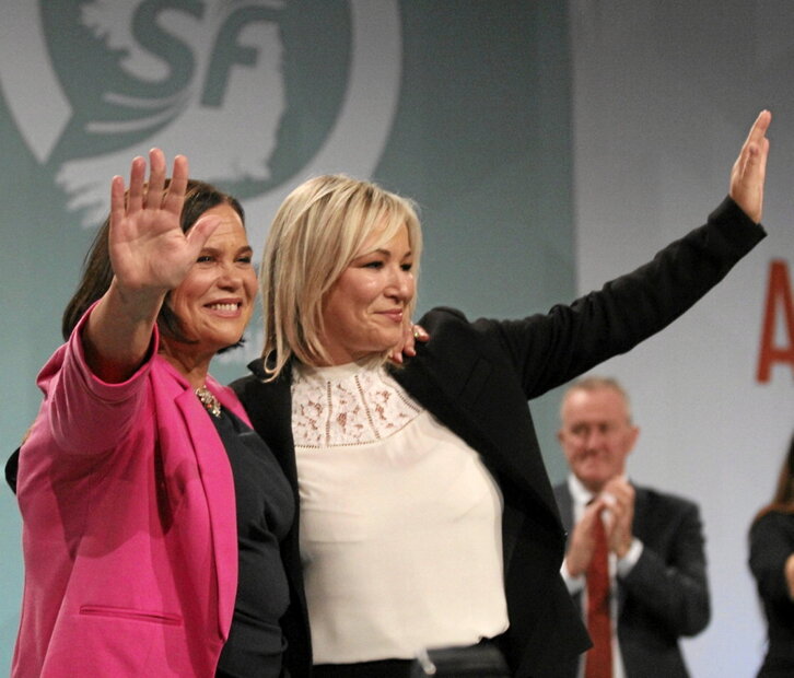 McDonald y O’Neil, ayer en la conferencia de Sinn Féin en Athlone.