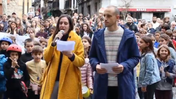 Langile ikastolako haur eta gurasoen protesta Hernanin