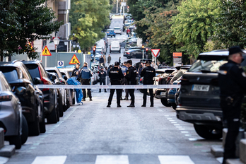 Agentes de policía en el lugar del ataque, en Madrid.