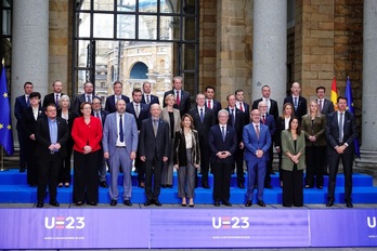 Represenantes de los 27 en la cumbre de Gijón.