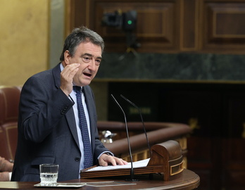 Aitor Esteban, en la tribuna del Congreso este jueves.