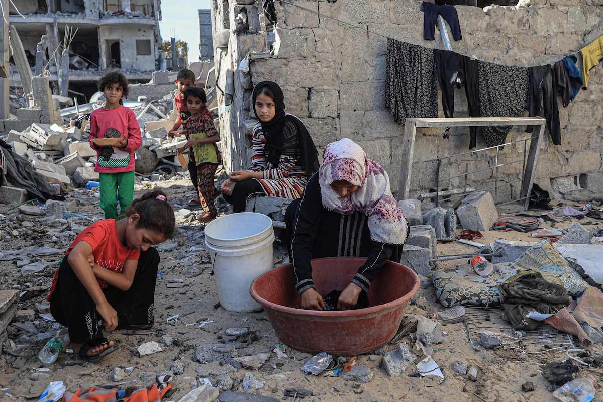 Encontrar ropa de abrigo, otro calvario para los desplazados de la Franja  de Gaza, Mundua