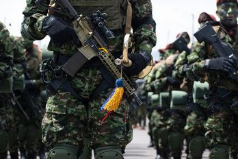 Imagen de archivo de un desfile militar en Colombia. 