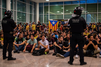 Protesta convocada en el aeropuerto del Prat el 14 de octubre de 2019. 