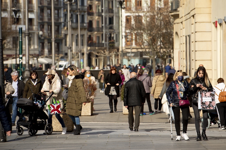 El nivel de renta, el sexo y el país de origen determinan la salud de la población navarra.