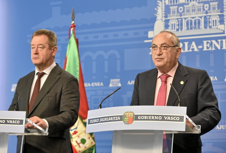 Bingen Zupiria e Iñaki Arriola comparecieron ante la prensa tras el Consejo de Gobierno.
