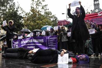 Protesta contra los feminicidios llevada a cabo en el Estado francés.
