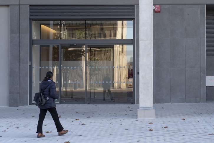 El nuevo centro, que abrirá sus puertas en el barrio Arrosadia de Iruñea, está prácticamente terminado.