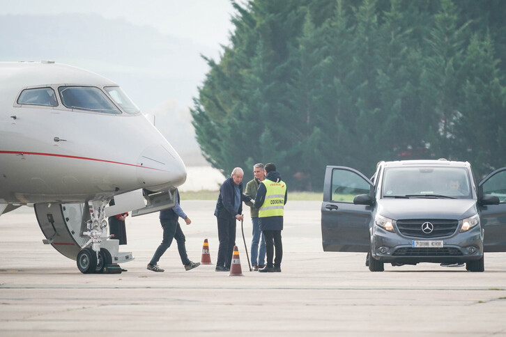 Juan Carlos de Borbón ha aterrizado este domingo en Gasteiz.