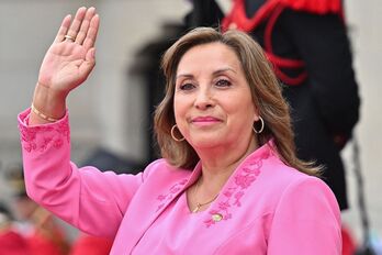 Dina Boluarte Peruko presidentea, artxiboko irudi batean. 