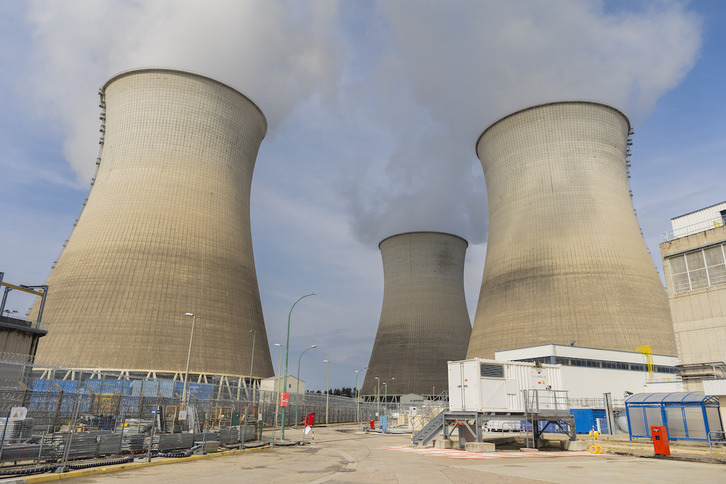 Central nuclear de Saint Vulbas, cerca de Lyon.