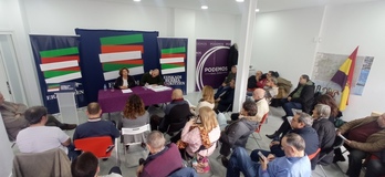 Encuentro político de Podemos en Gasteiz.