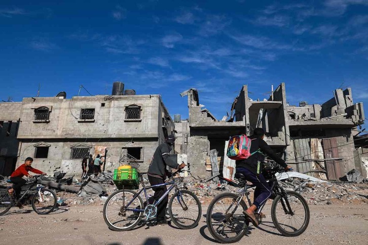 La ciudad de Rafah, donde acuden miles de refugiados del norte de la Franja de Gaza, tampoco se ha librado de los bombardeos de Israel.