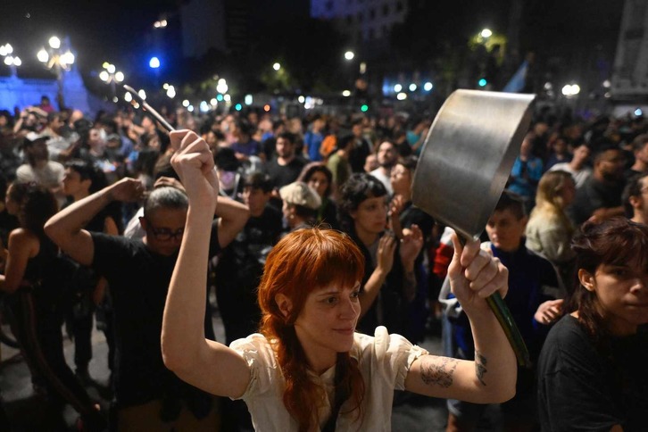 Protestas contra los planes de Milei en Buenos Aires.