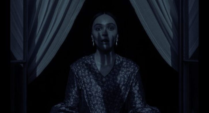 Lily-Rose Depp ante la sombra del conde Orlok.