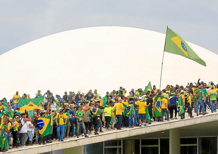 Seguidores de Bolsonaro toman la sede del Congreso Nacional, en Brasilia.