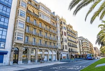 Donostia sigue destacando por los elevados precios de la vivienda.