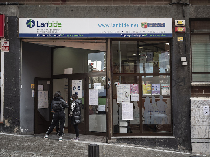 Oficina de Lanbidea en el barrio bilbotarra de Errekalde.