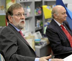 Mariano Rajoy y Jorge Fernández Díaz, en la presentación del libro del exministro.