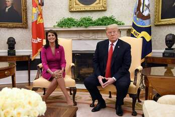 Nikki Haley eta Donald Trump, Etxe Zurian, 2018ko urriaren 9ko argazki batean.
