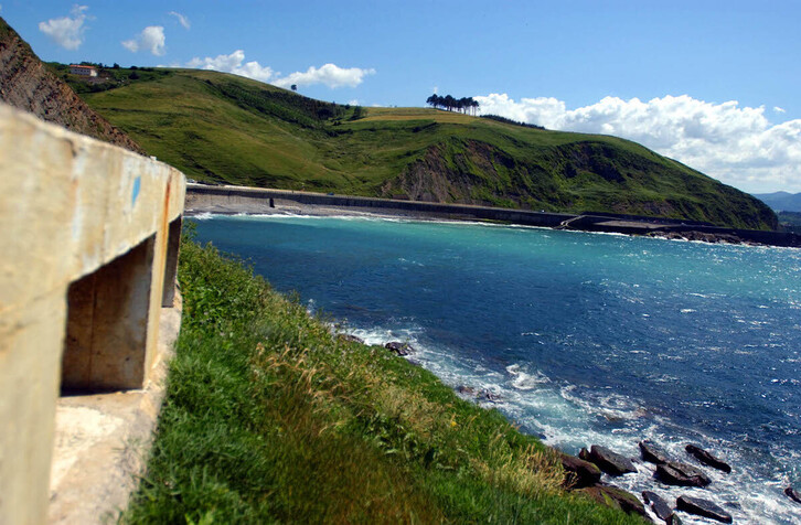 La zona de Orrua, en imagen de archivo. Es muy frecuentada por los surfistas.