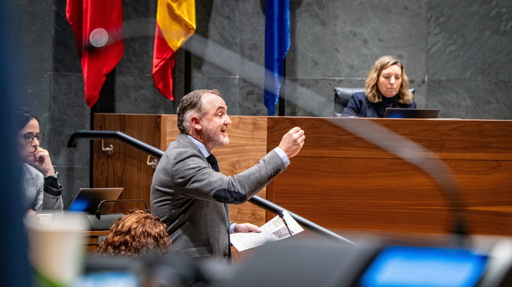 Javier Esparza, en un pleno del Parlamento el pasado 11 de enero.