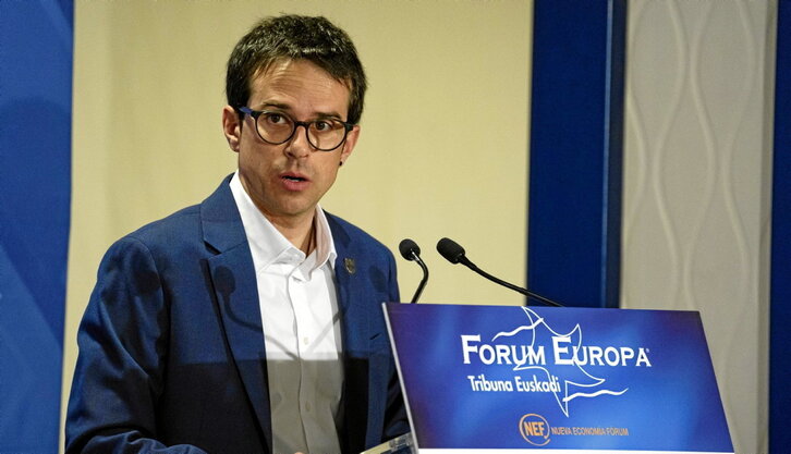 Pello Otxandiano, candidato de EH Bildu a lehendakari, durante su intervención en el Forum Europa.