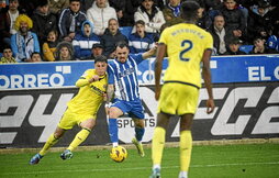 La llegada de Carlos Vicente expoleó a un Alex Sola que jugó su mejor partido como albiazul.
