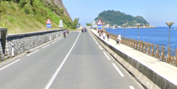 La carretera N-634 entre Zarautz y Getaria.