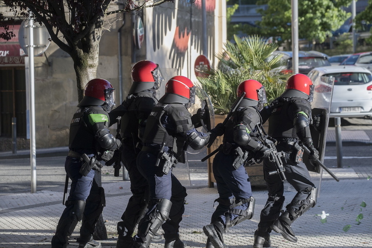 Carga policial en un acto de Vox en esa misma campaña electoral, pero esta vez en Donostia.