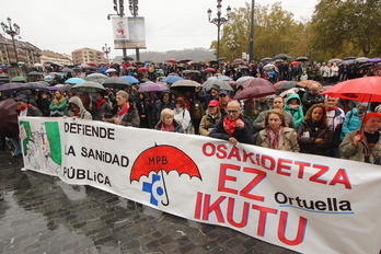 Movilización en Bilbo en defensa de la sanidad pública. 