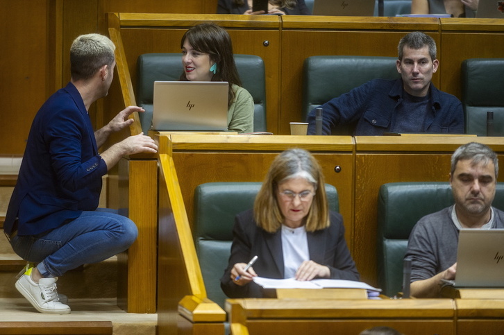 Diputados de EH Bildu en el Parlamento de Gasteiz. Muchos y muchas repetirán.