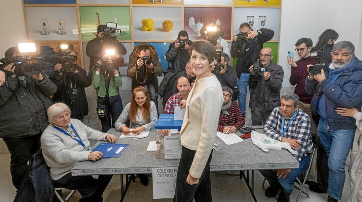 La candidata del BNG, Ana Pontón, ayer en el colegio electoral.