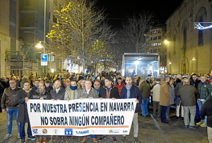 Movilización de guardias civiles contra el traspaso de Tráfico a Nafarroa, en Iruñea en diciembre de 2018.