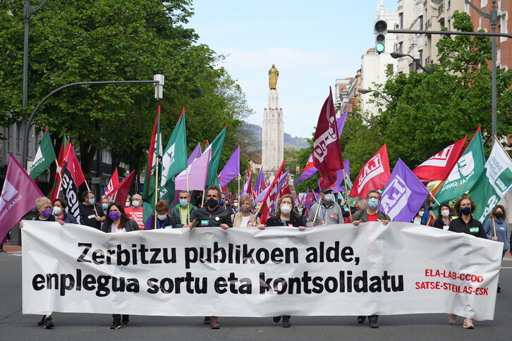 Manifestación en Bilbo en abril de 2021 en el marco de una huelga para reclamar la consolidación de los empleos en el sector público.
