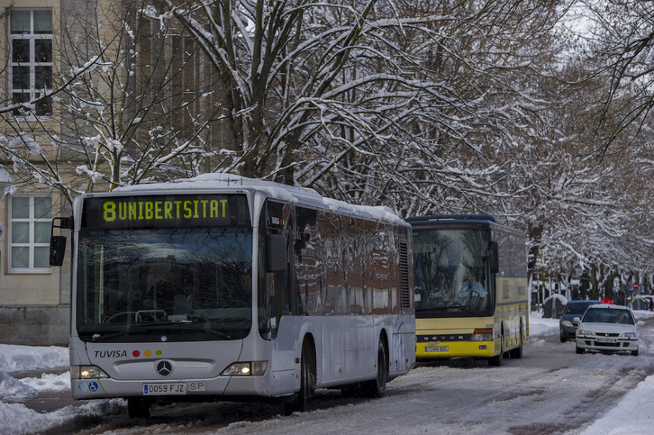 Desde marzo no podrán entrar patinetes eléctricos en los autobuses de Gasteiz.