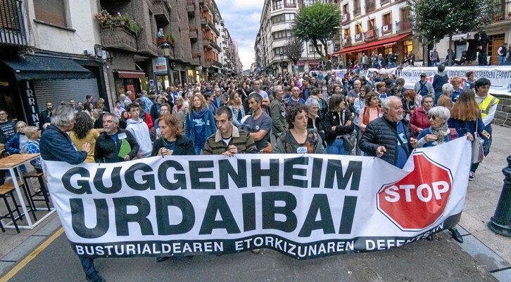 Imagen de archivo de una movilización contra el Guggenheim de Urdaibai.