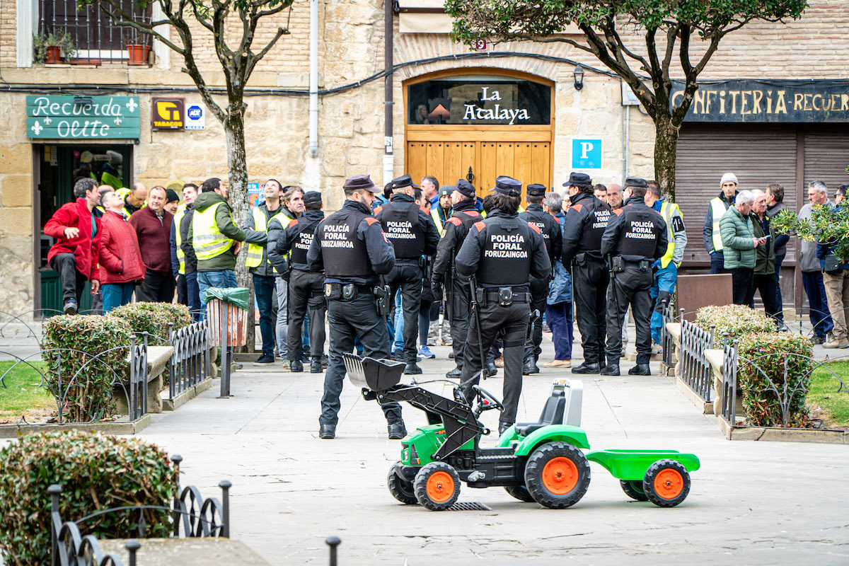 Chivite denuncia insultos de agricultores que protestaban en Erriberri