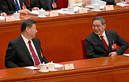 El presidente chino, Xi Jinping, y su primer ministro, Li Qiang.