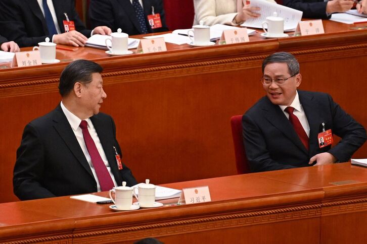 El presidente chino, Xi Jinping, y su primer ministro, Li Qiang. 