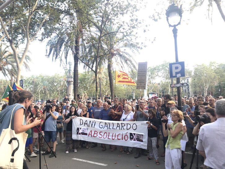 Concentración en Barcelona en solidaridad con Dani Gallardo.