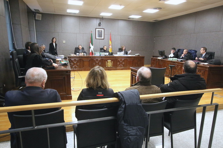 Los cuatro acusados en la vista oral que se celebró hace casi dos meses en la Audiencia de Bizkaia.