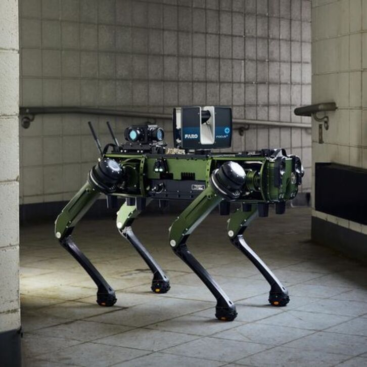 Perro robot de la empresa Ghost Robotics. 