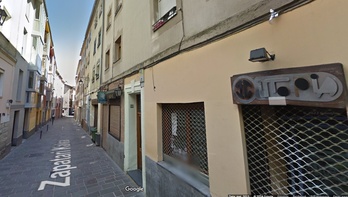El derrumbe ocurrió en un bar de la calle Zapatería de Gasteiz.